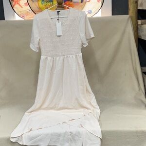 NWT Woman’s short sleeve Zattcas dress